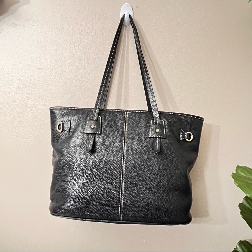 Dooney And Bourke Black Pebbled Leather Tassel Shopper Tote Purse.